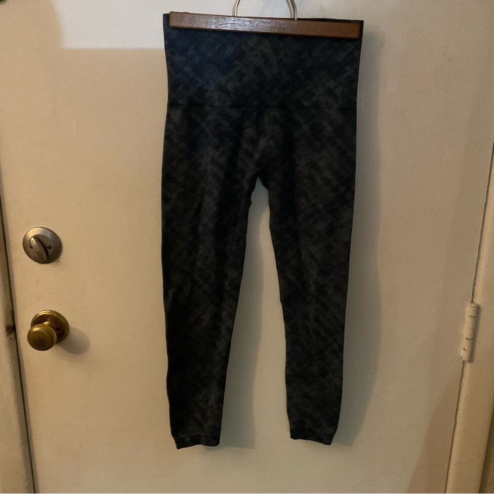 SPANX Look at Me Now Seamless Crop Leggings in Blue/Gray Watercolor M Athleisure
